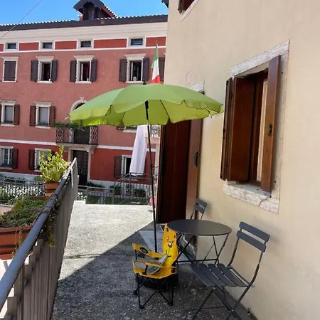 La Casetta Di Agatha Ferienhaus *